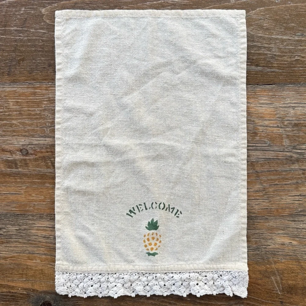 Welcome Pineapple Hand Towel